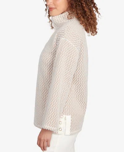Ruby Rd. Petite Zig Zag Snappy Knit Top In White