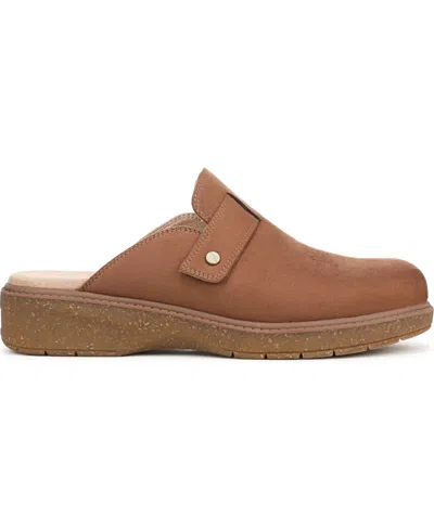 Dr. Scholl's Women's Calm Round Toe Clogs In Brown