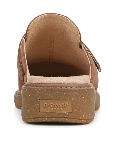Dr. Scholl's Women's Calm Round Toe Clogs In Brown