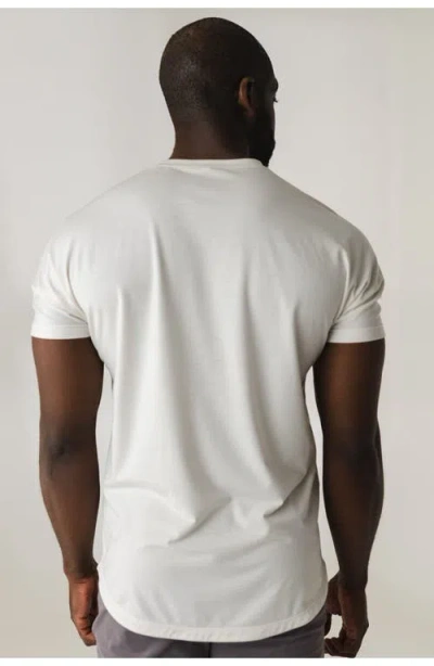 Vitality Adapt Tee In Gray