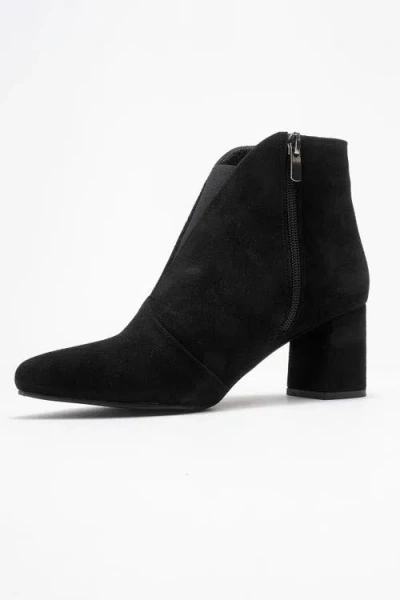 Forever & Always Shoes Finda Leather Block Heel Boot In Black