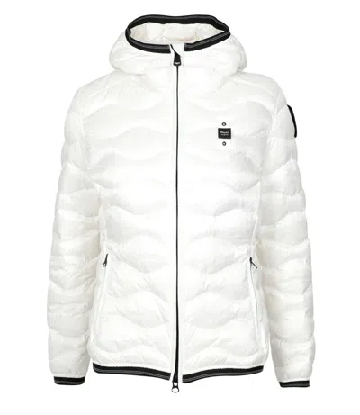 Blauer Puffer Jacket With Distinctive Wavy Quilting And Hood In White