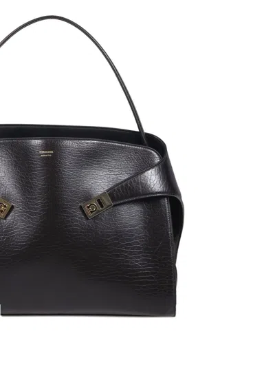 Ferragamo Maxi Grain Bicolor Structured Shoulder Bag In Black
