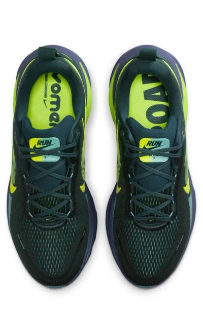 Nike Vomero 18 Running Shoe In Green