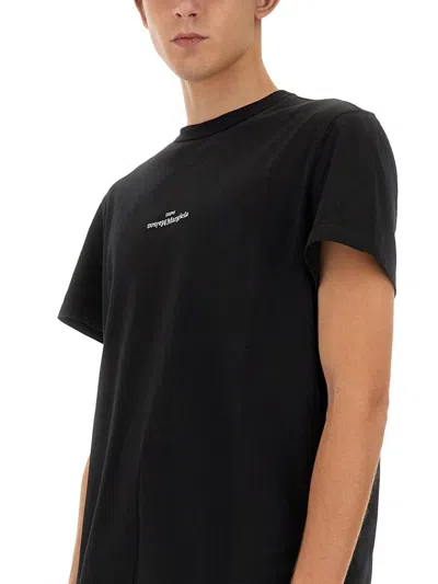 Maison Margiela Distorted Logo T-shirt In Black