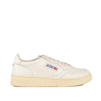 Autry Medalist Low Leather Sneakers White In White