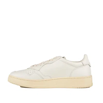 Autry Medalist Low Leather Sneakers White In White