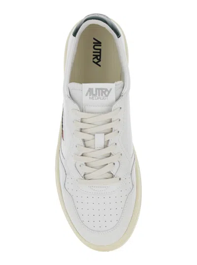 Autry Medalist Low Sneakers In White