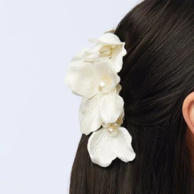 Lele Sadoughi Magnolia Claw Clip In White
