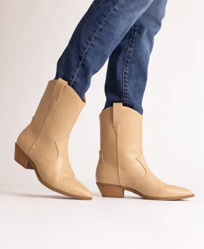 Journee Collection Womens Fritzie Block Heel Booties In Brown