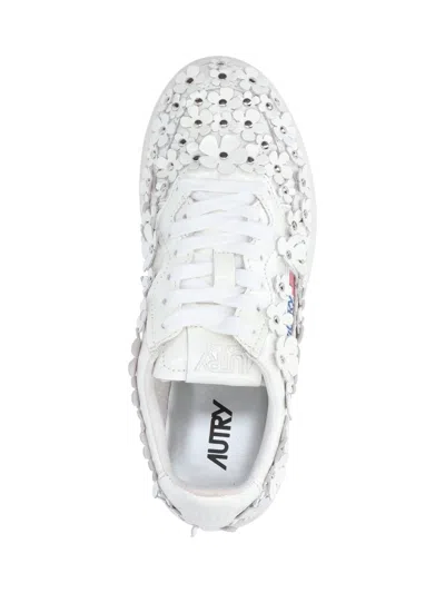 Autry "medalist Low Blooming" Sneaker In Silver