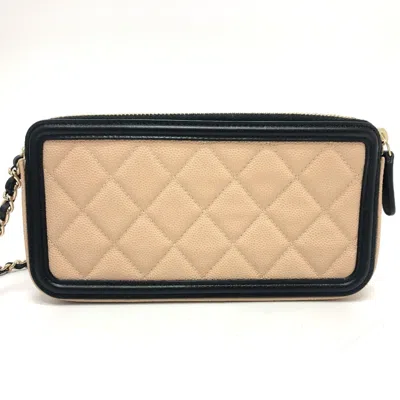 Pre-owned Chanel Beige Black Grained Calfskin Chain/shoulder Wallet () In Multi