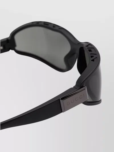 Gucci Modern Wraparound Sunglasses Dark Lenses In Black