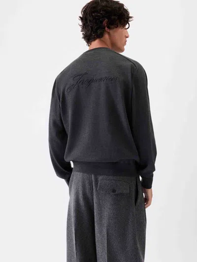 Jacquemus Long Sleeve Crewneck Sweater With Ribbed Cuffs In Gray