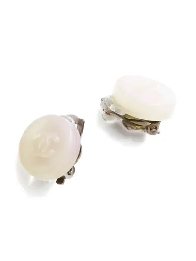 Pre-owned Chanel 2000 Cc Mark Clip-on Earrings In Neutral