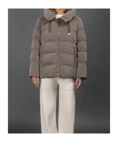 Moorer Trapezoidal Quilted Down Jacket With Transformative Design In Gray