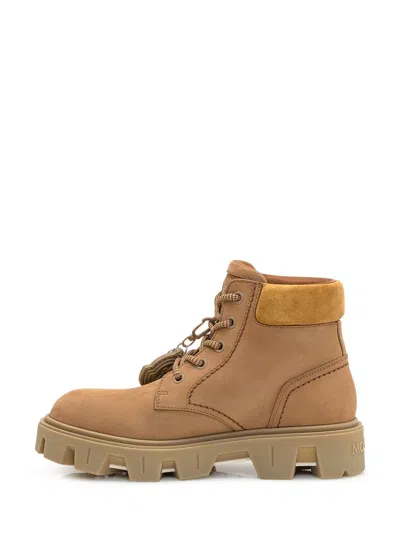 Moncler Peak City Ankle Boots Sneakers Beige In Brown