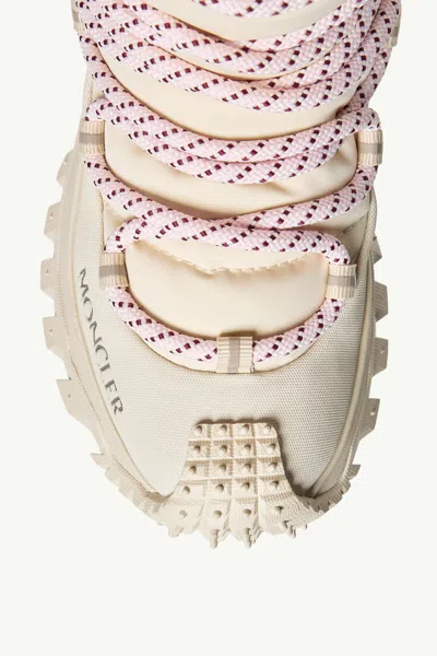 Moncler High Snow Boots Featuring Textured Outsole In Neutral