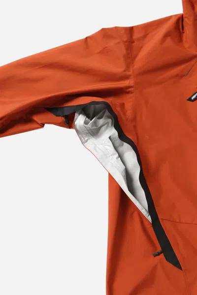 And Wander Reflective Stitching Hooded Jacket In Red