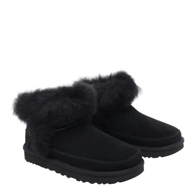 Ugg Classic Ultra Mini Chalet Boots In Black