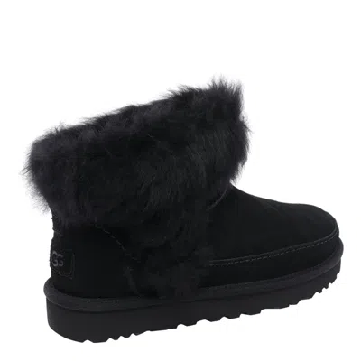 Ugg Classic Ultra Mini Chalet Boots In Black