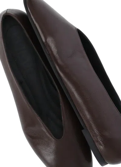 Poeve Pointed-toe Lace-up In Brown