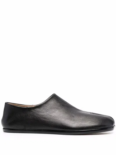 Maison Margiela Smooth Leather Loafers With Split-toe Design In Black