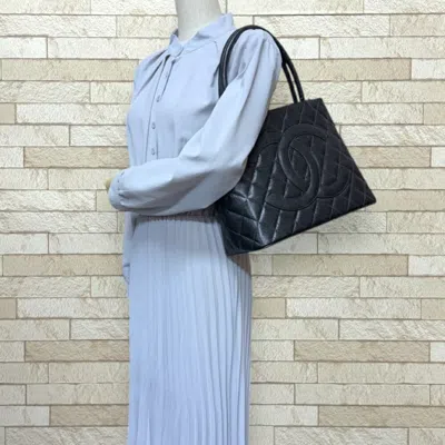 Pre-owned Chanel Black Grained Calfskin Tote Bag ()