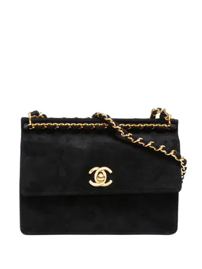 Pre-owned Chanel 1996-1997 Turnlock Chain Shoulder Bag In Black