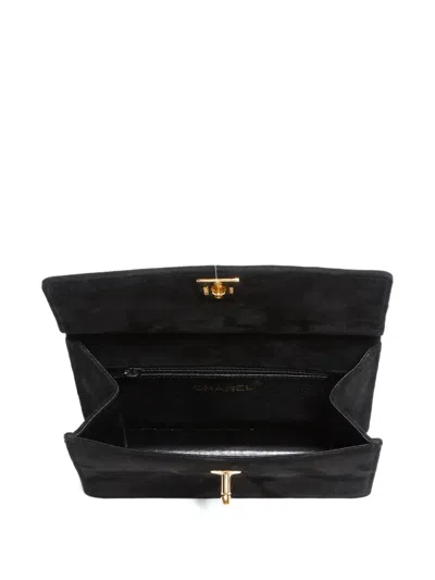 Pre-owned Chanel 1996-1997 Turnlock Chain Shoulder Bag In Black