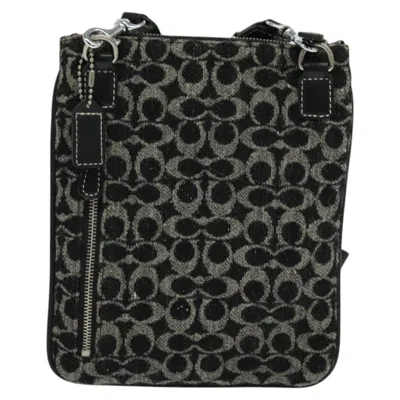 Pre-owned Coach Signature Black Canvas Shoulder Bag ()