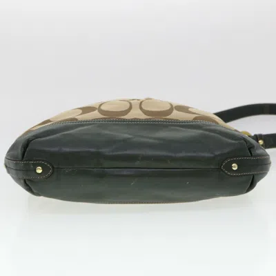 Pre-owned Coach Signature Beige Canvas Shoulder Bag ()