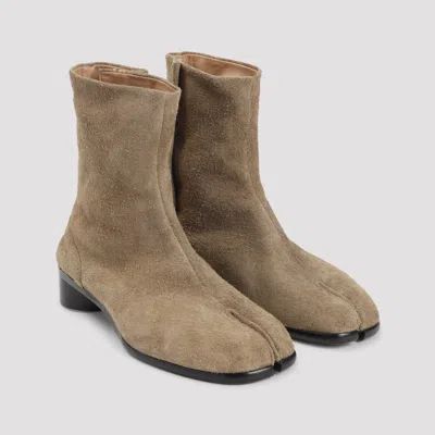 Maison Margiela Split-toe Ankle Boots In Premium Calf Leather In Brown