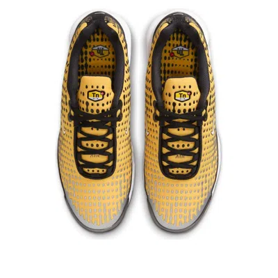 Nike Air Max Plus Vii Sneakers In Gold