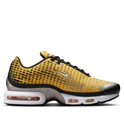 Nike Air Max Plus Vii Sneakers In Gold