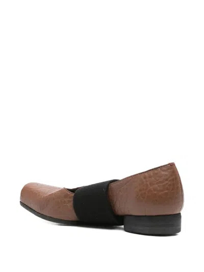 Uma Wang Ballet Flats With Elastic Band In Brown