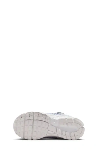 Nike Kids' Vomero 5 Sneaker In White