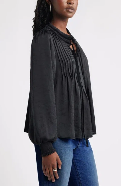 Treasure & Bond Pintuck Satin Top In Black