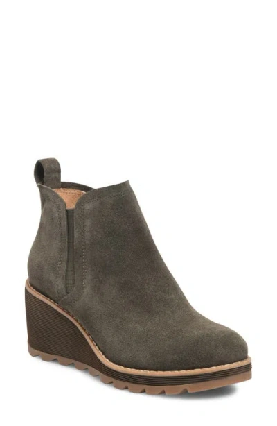 Söfft Emma Wedge Boot In Brown
