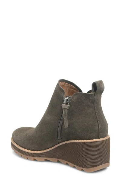 Söfft Emma Wedge Boot In Brown