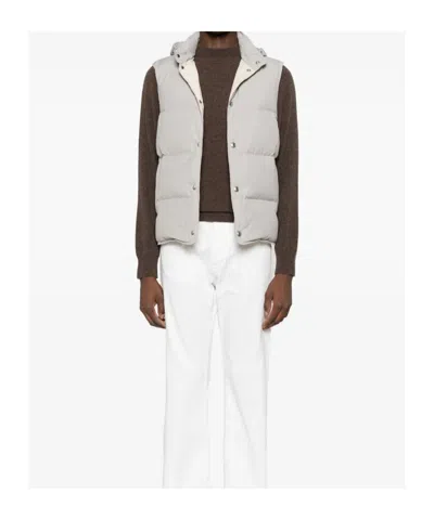 Eleventy Hooded Press-stud Fastening Gilet In Gray