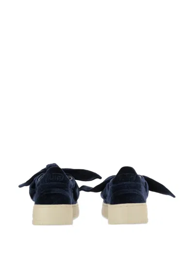 Autry Low-top Bow-detail Velvet Sneakers In Blue