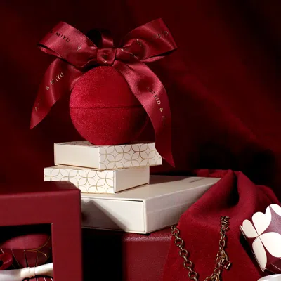 Astrid &amp; Miyu Star Cluster Bracelet Bauble  / No Micron / No Size