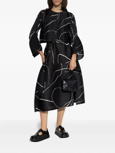 Issey Miyake Abstract Pattern Cropped Cardigan With Flared Sleeves In Black