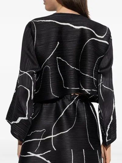 Issey Miyake Abstract Pattern Cropped Cardigan With Flared Sleeves In Black