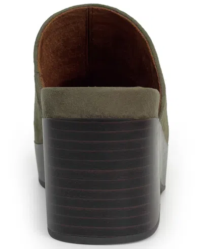 Aerosoles Women's Chata Shearling Clog In Green