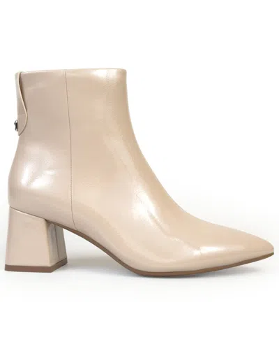 Aerosoles Enoch Pointed Toe Bootie In Neutral