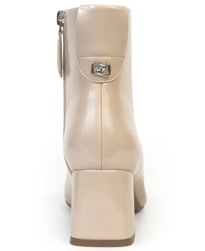 Aerosoles Enoch Pointed Toe Bootie In Neutral