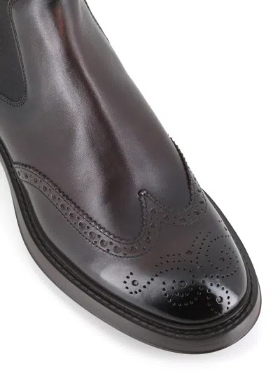 Doucal's Perforated Ankle Boots In Black