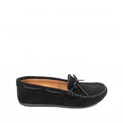 Minnetonka Men's Classic Moccasin Slip-on Shoes In Black In Black